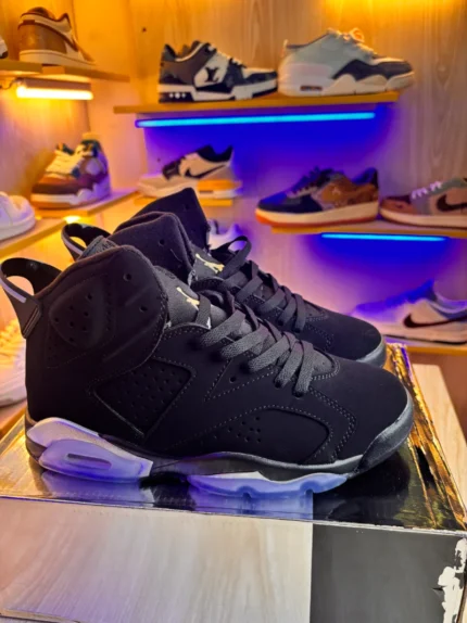 Nike Air Jordan 6 Retro | Metallic Silver Black Chrome