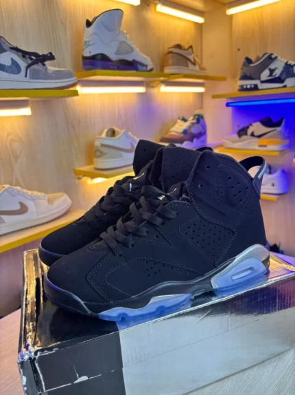 Nike Air Jordan 6 Retro | Metallic Silver Black Chrome